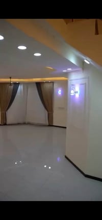 حي الصادق • ٢٥٠م • أكثر من ٣ غرف