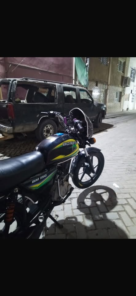 سلام عليكم بوكسر للبيع 
دارجهً بيها بكن ٤٥٠وبيها مجال

+964 770 105 1079
