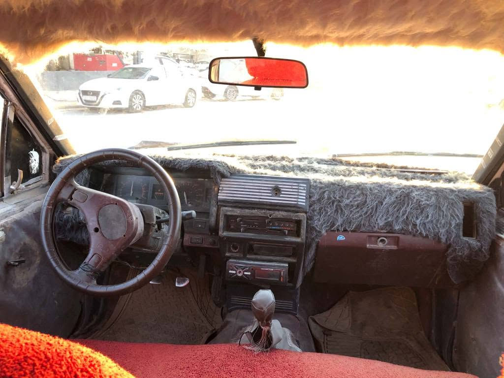 نیسان پیکاب بۆ فرۆشتن 
مۆدێل 1990
گێڕوومەکینە بەشەرت
ئەسل بەشەرت 
ئاڕمی پلاستیک 
کارەبای و هەموو گیانی بێکێشەیە
ماڵی کاسپی و بارە 
سعری خوار هەموو بازاڕ 18 گەڵا قفڵ و کۆتاییەکەی بۆ مەعامەلە چات مەکە 
مشتەریت وەرە سێریکە جوابی نامە نادەمەوە یان تەلەفون بکە .
***********
*********** السليمانية, العراق
