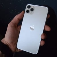 ايفون ١١ برو ماكس • ٥١٢ • بطارية ٧٣