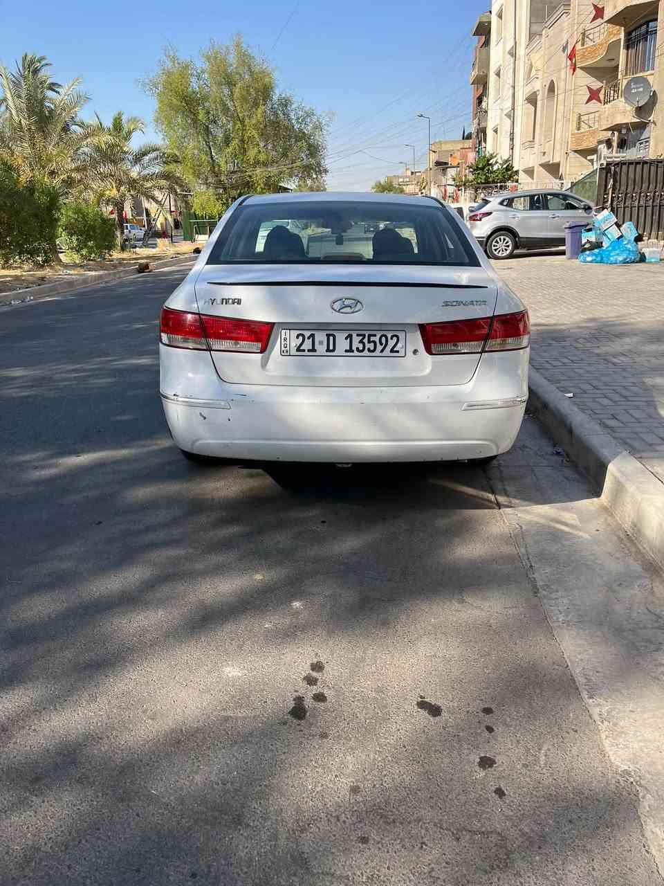 سوناتا 2011 خليجي محرك 2000 بيها بارد بالجاملغ الخلفي بدون صبغ  بيها صوت بالمحرك  گير جديد سنويه بأسمي لل2029سعرها 115وبيها مجال بسيط 
***********
