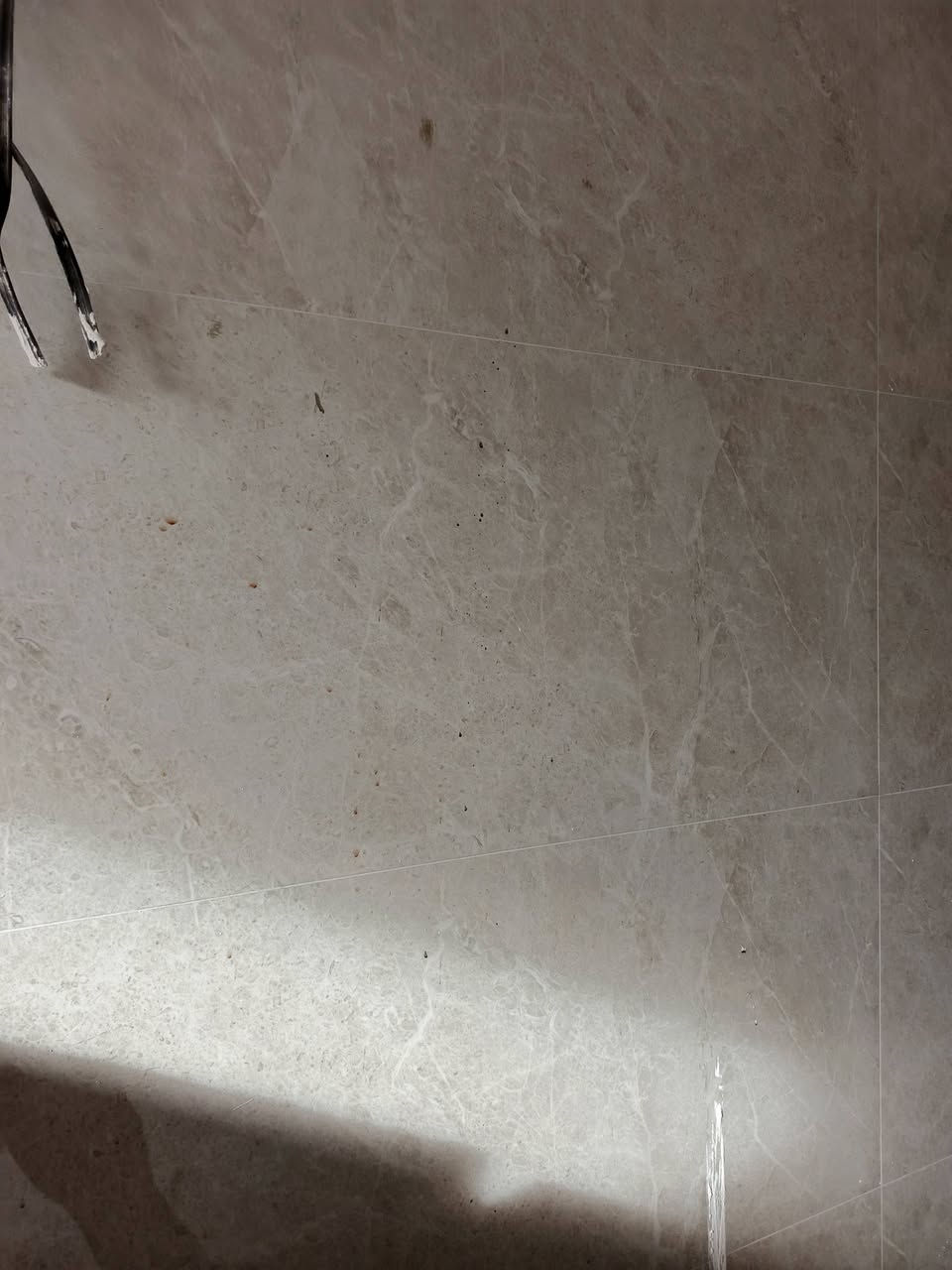 خلفة بورسلين جدران ارضيات وبايات شغل درجه اولى على الليزر استلام مهندس تواصل واتساب ***********
