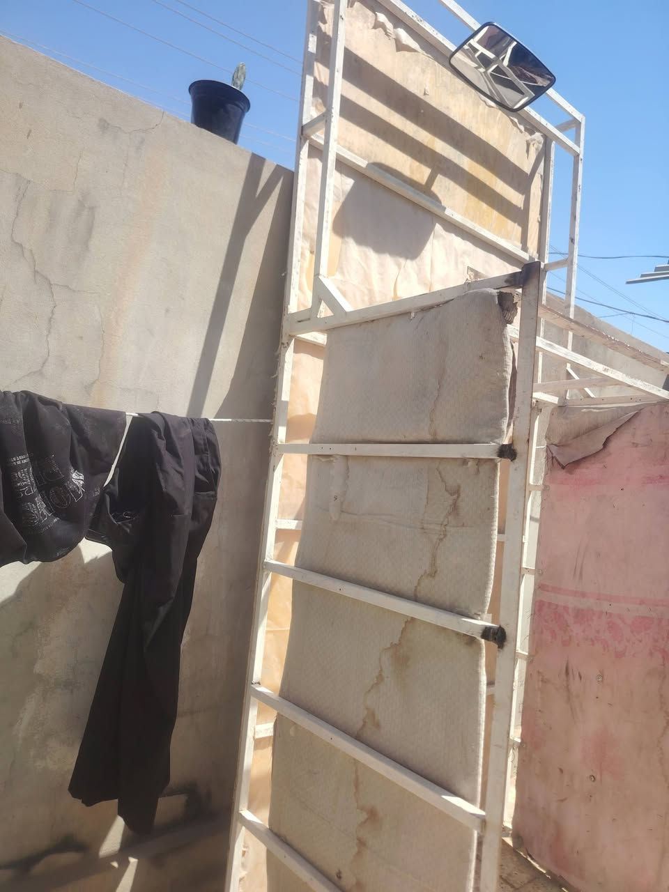 محجر ستوته ام تير للبيع دوشمته نص عمر سعره ب١٣٠ وبي مجال قليل حك الجيه رقم *********** واتساب موجود
