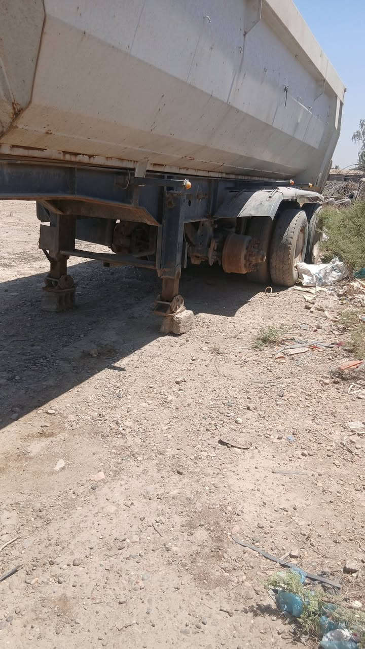 عريانة  نساف للبيع ٣ دنكير   العنوان بغداد ***********
