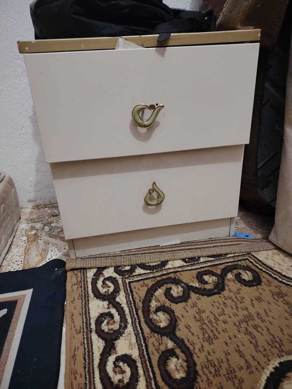 غرفه • بدون جربايه • بيها مجال