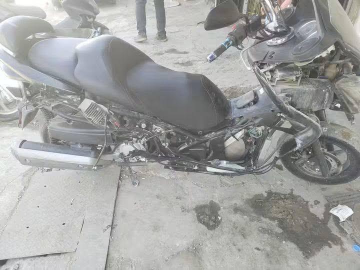 سلام عليكم تفصيخ فورزه صفر عشره وصفر ٨ و٩ شنو تريده موجود واسعار جوه سوك كلشي متوفر وتوصيل موجود جميع محافظات العراق ***********
