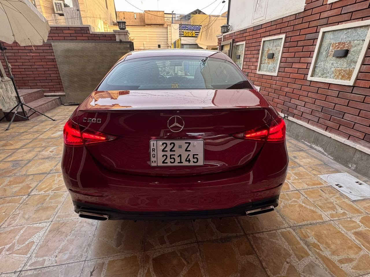 🔥 للبيع مرسيدس C300 AMG Black Edition 🔥

🚘 Mercedes-Benz C300 – AMG Black Edition
✨ لون أحمر ماروني مميز وفخم
📍 واردة أمريكي – أربيل
🔢 مرقمة أربيل باسمي
🛣️ العداد: 14,000 ميل فقط

💎 المواصفات:
• AMG Black Edition / AMG Body Kit
• كاميرات 360°
• نظام صوت Burmester الفاخر 🎵
• سقف Panoramic
• إضاءة داخلية Ambient Lighting
• شاشة ونظام MBUX
• مقاعد كهربائية وذاكرة
• Keyless Entry / تشغيل بصمة
• Apple CarPlay & Android Auto
• حساسات أمامية وخلفية
• مثبت سرعة
• Blind Spot Assist
• Lane Assist
• أنظمة أمان ومساعدة السائق
• جميع الإيربكات سليمة وأصلية ✅
• السيارة داخلة بدون حادث
• الصبغ صفحة كاملة في أمريكا
• نظافة عالية جداً وحالة مميزة

🔥 سيارة فخمة، رياضية، ومواصفات كاملة، واللون الماروني يعطيها حضور مختلف تماماً.

💰 السعر: 339 ورقة

📍 العنوان: بغداد الدورة ابو الطيارة 
📞 للاستفسار: *********** بغداد, العراق
