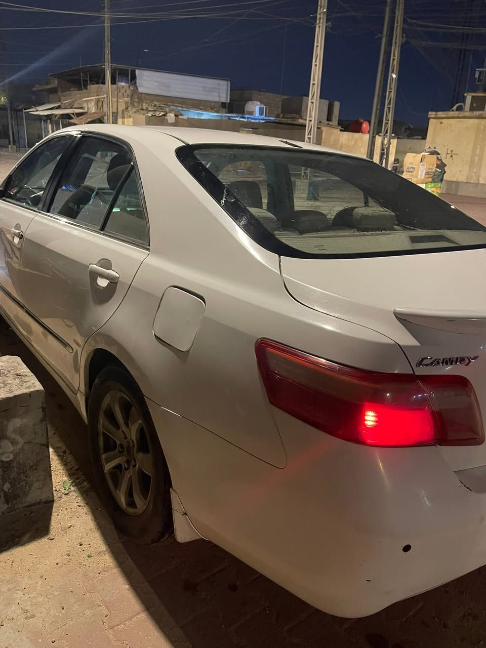 كامري ٢٠٠٨ خليجي ابيضّ بيها بعض التلحضات على البدي التبريد ينرادلها كبس صونده وغاز
السعر ٦٨ ورقه وبيها مجال الشراي يدلل يتصل 

***********
