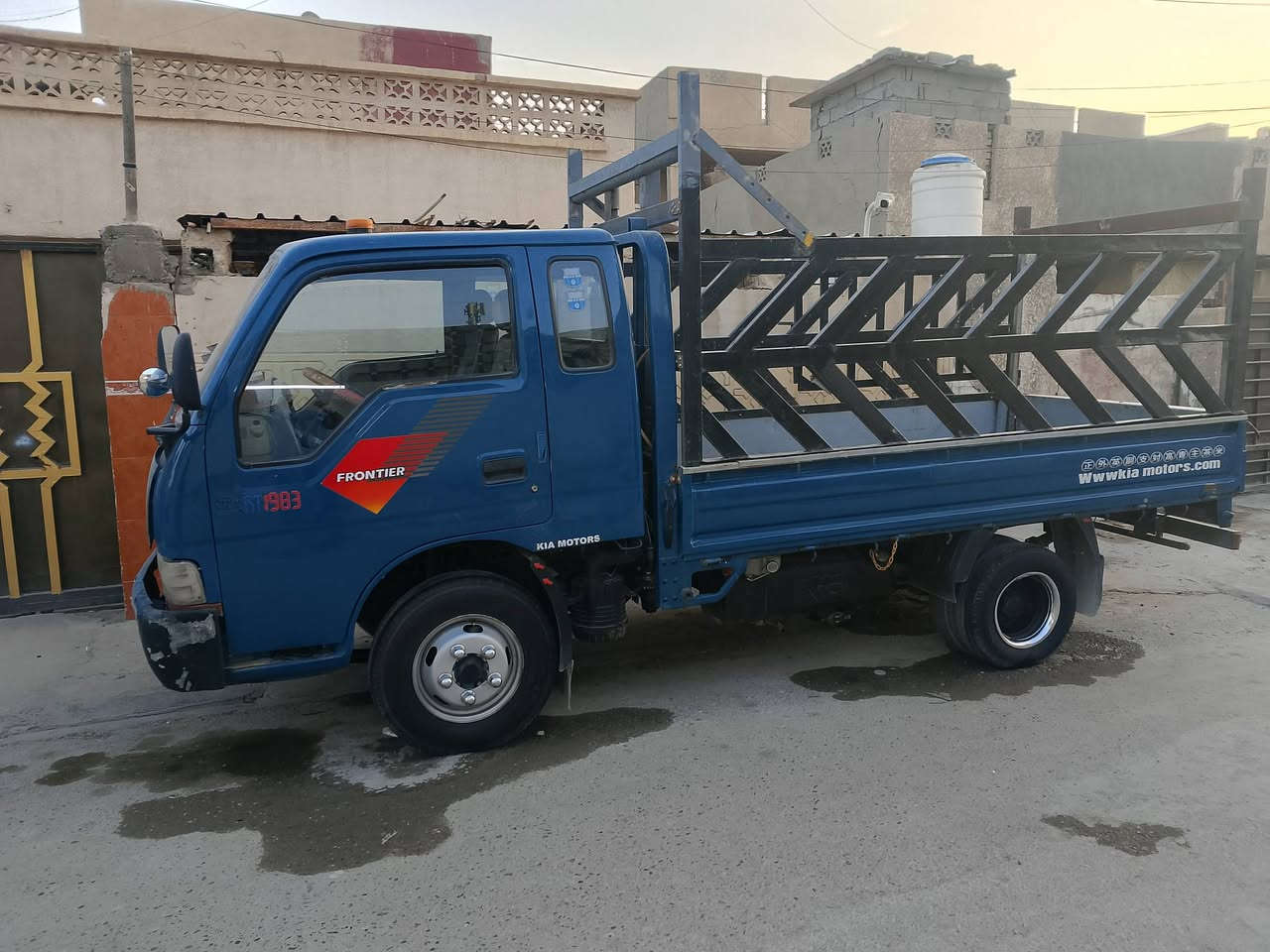 السلام عليكم كيا فونتيرا فحل موديل 2000
رقم بغداد بغداد نكليزي المكان بغداد أبو غريب 
السعر 80 وبيها مجال رقم الهاتف 
***********. 
***********
