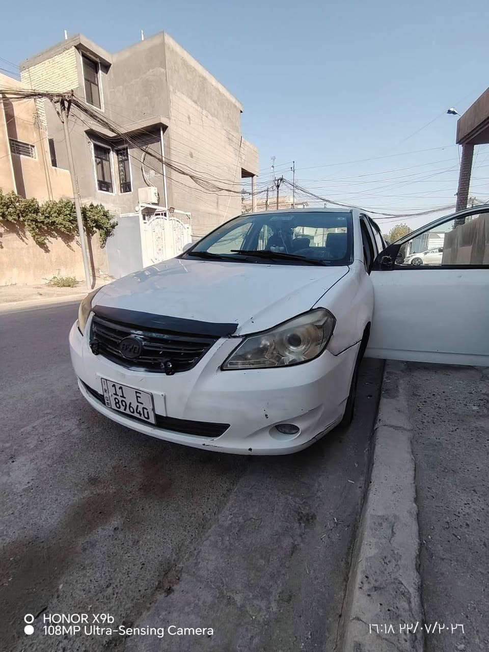 السلام عليكم بي وايدي جي 3 2013 سياره كلش حلوه تخم تاير باتري جديد صدر امامي خلفي تبريد ثلج ويا السويج كير مكينه كورله الحديث رقم بغداد باسمي تحويل ثاني يوم سياره جاهزه مذب عليها دينار واحد رقم الهاتف ‏‪***********‬‏ مكاني بغداد البياع حي المواصلات  38 وبيها مجال بسيط كلش
