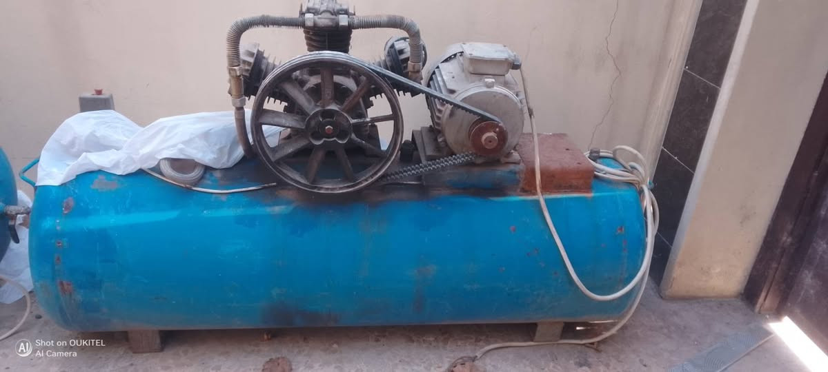 كمبريسر هواء • كم لتر • توصيل