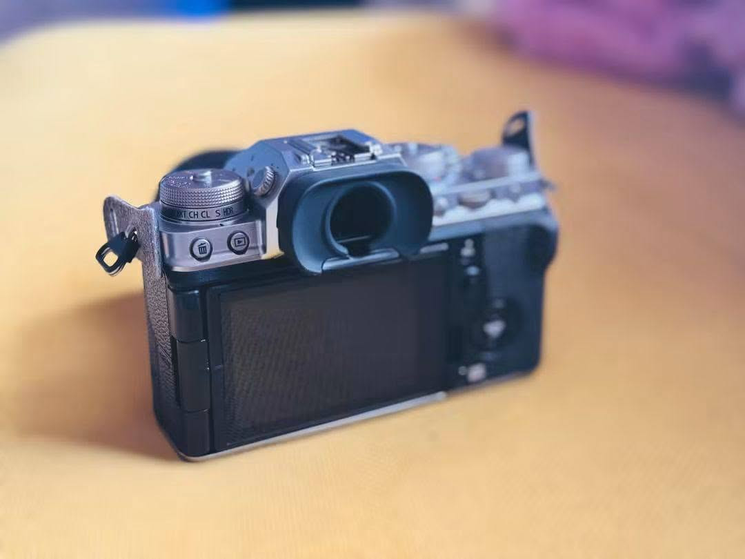 فوجي Xt4
واتس فقط ***********
