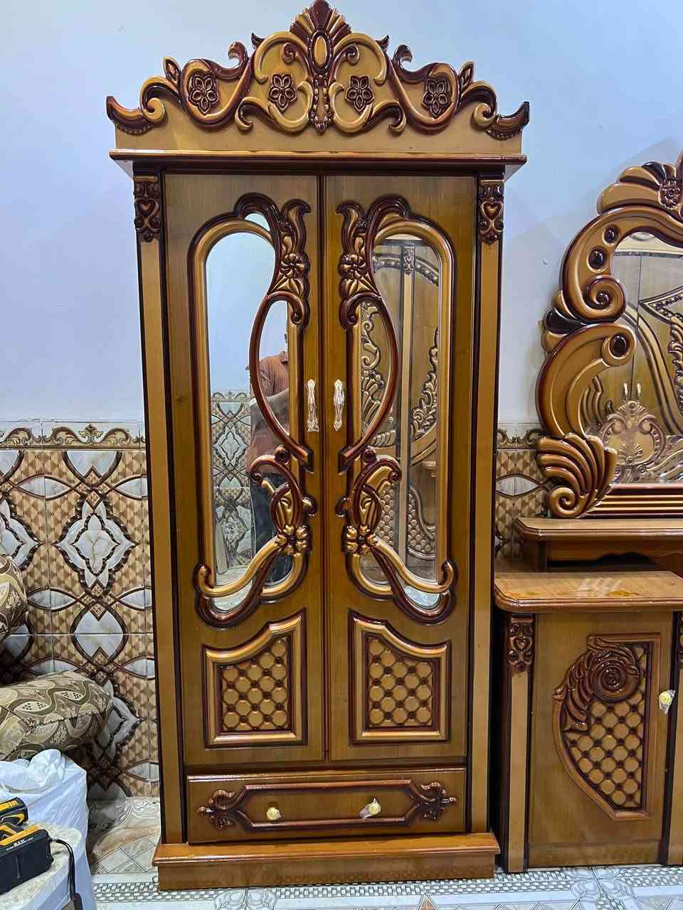 غرفة خشب • جديدة • سوك الشيوخ