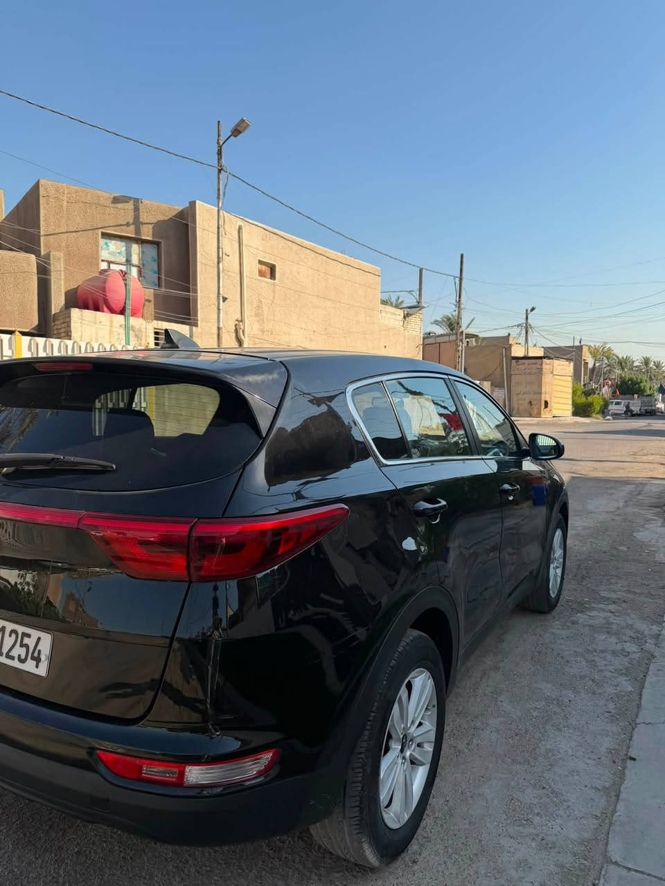 للبيع سيارة مال بيت، سبورتج 2019
• الرقم: أربيل (باسمي والتحويل بشرط وبدون أي تأخير).
• المشي: 79 ألف فقط.
• الحادث: بنيد فقط (قطعة واحدة) +چاملغ اصلي وكالة 
 بارد خفيف جداً،.
• الميكانيك: كير ومحرك مقفولين، افحص وين ما يعجبك.
السيارة دق سلف وتوكل على الله، عينك ميزانك وتشوف النظافة بنفسك.
📞 للاتصال والاستفسار عن السعر:***********
[أدخل رقم هاتفك هنا]
📍 المكان: [بغداد/الكمالية]
