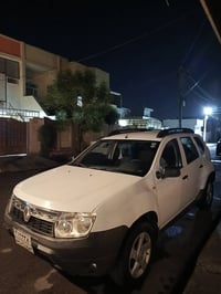 داستر • ٢٠١١ • قير يدوي