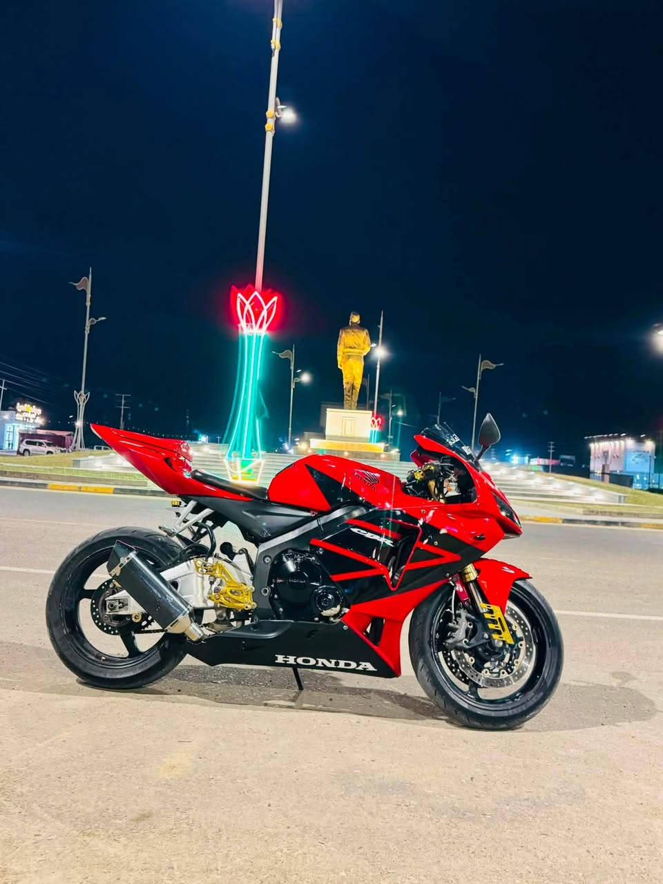 سلام عليكم دراجة للبيع
RR600
دراجة كفالة عامة اوراق منفيست ومدفوع كمرك 
للبيع مكاني واسط 
***********

