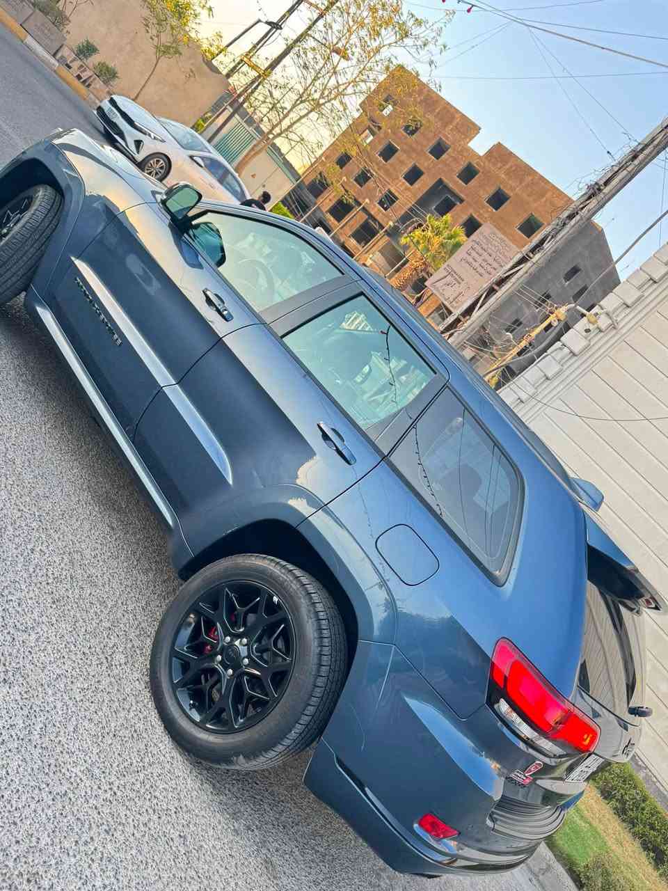 جيب موديل 21 اس خليجي فول موصفات بنوراما اشارة مري معروفة بصمة ورادرات 360 شاشة كامرة دوارة 4*4 ماوس كشنات جلد احمر واسود وحفض ميموري نقطة عمياء اوتو ستوب لد امامي خلفي زرع عدسات اوزون محرك6سلندر  سيارة جديدة جداً 
مكفولة من الصبغ كفالة عامة بيهة بالباب بارد كد شبر الامامي الايسر وبيهة بارد جاملغ خلفي اصبع غيرهة مكفول سونار السيارة مرفق وياها وين ميعجبك تفحص ماشية 105 كيلو متر
مكان السيارة السيدية
السعر27 وبي مجال 
***********

