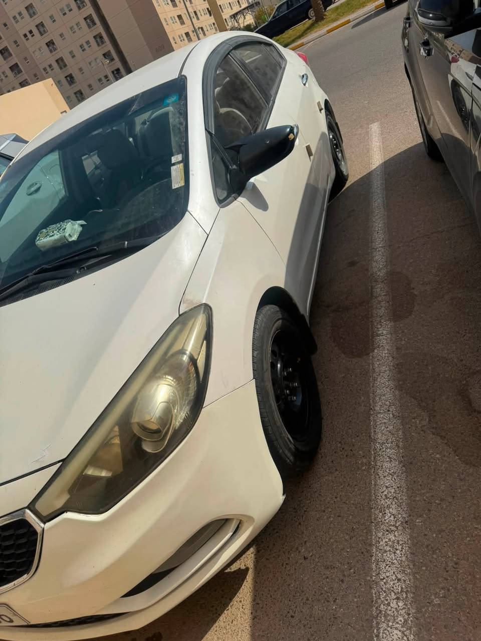 السلام عليكم سيارة سيراتو موديل ٢٠١٧ رقم بغداد بسمي سعرها ١٠٥ وبيها مجال *********** أبو مصطفى
