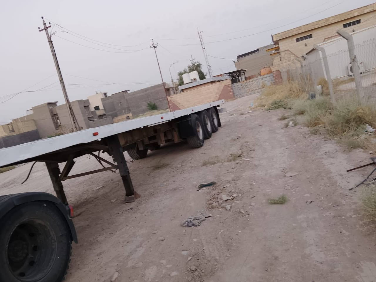السلام عليكم فالفو موديل 2000 للبيع مكان بغداد***********
