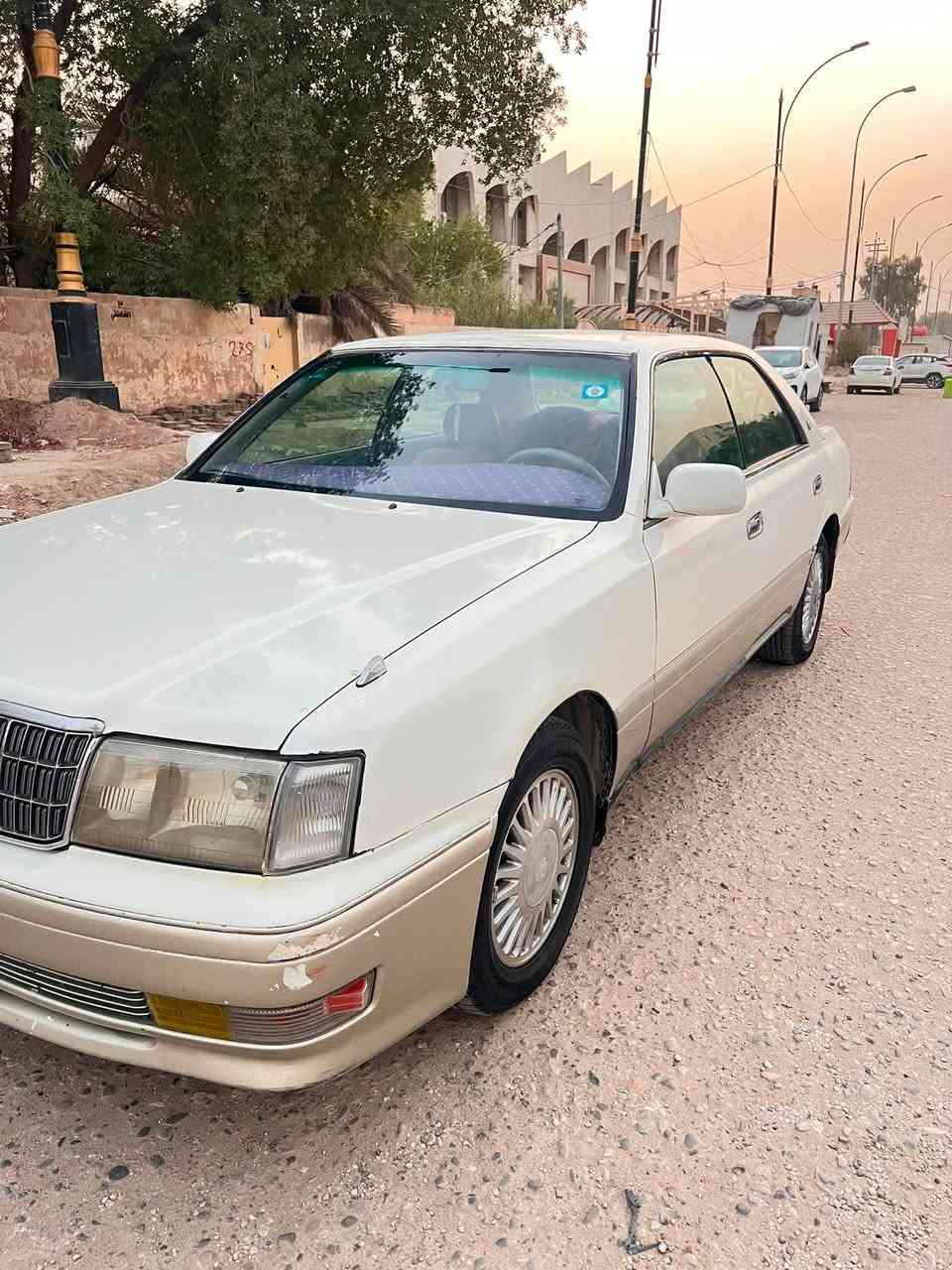 سلام عليكم 
راس الثور فلات للبيع
موديل2000
كفاله سياره من الكصه والنقل جثه والعيب الشرعي

سياره جانت تكسي ورجعوه خصوصي
تحويل ثاني يوم
مكينه جديده مشدوده
تخم تاير جديد
حداديه جديد
نقص بس وجه الكمريسر كايم تبريد شغال
التصال ***********
