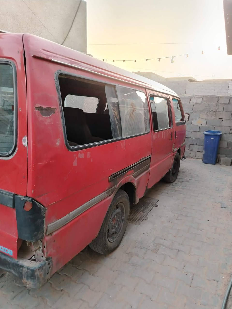 السلام عليكم كية مازدة البيع موديل 92 مكينة ونجي 6 وكير عادي واكسن خير من الله ***********
*********** بيهن واتساب
