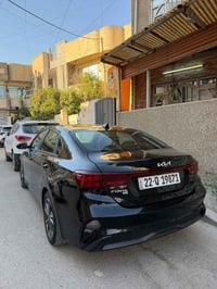 كيا فورتي للبيع موديل 2023  مكينه 2000 دوش كير ومكينه وحداديه وتبريد ك...