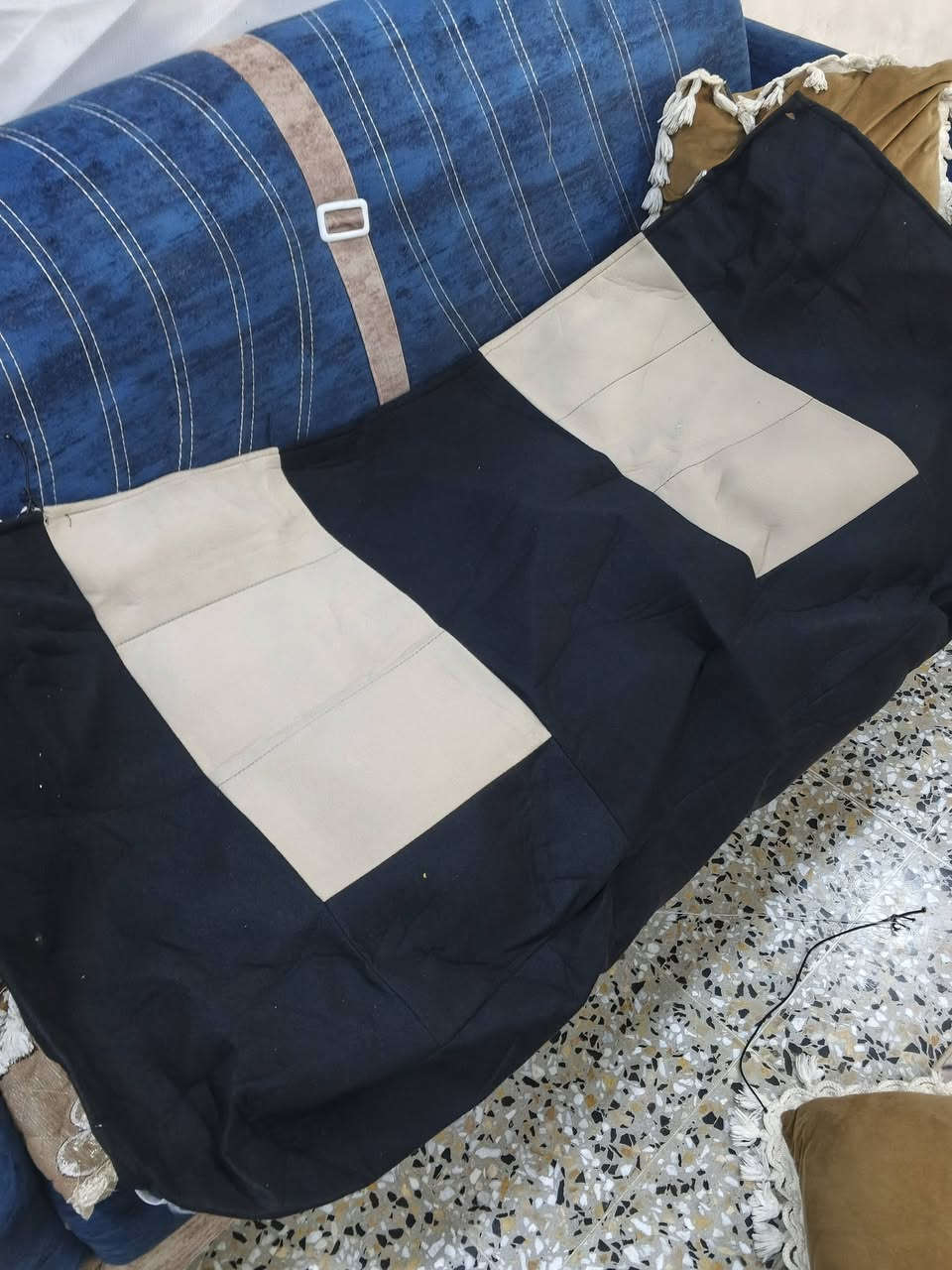 للبيع دوشمه اكشانه توسان حيل نضيفات
 السعر 45بيهن مجال شويه 
***********

