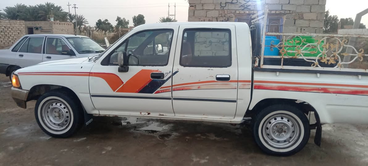 السلام عليكم 
بيكم موديل 91
محرك استندر كروسيده
گير نظيف 
اكسن نظيف
ويل 15
شاصي مكفول
استيرن باور
دشبول احمر
رقم بغداد بأسمي 
السيارة مكفولة من العيب الشرعي 
السعر 50 وبيه مجال 
ديوانية  .البدير
***********
