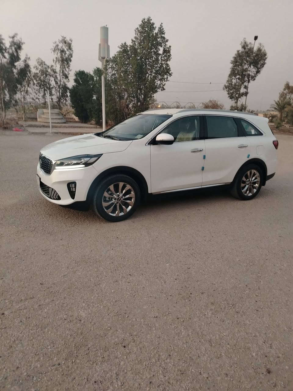 السلام عليكم...
سيارة سورنتو للبيع
جديده ونظيف جداً
ماشيه ٦٥...
رقمها بابل ومكفوله كفاله عامه
للأستفسار الاتصال على الرقم
***********
