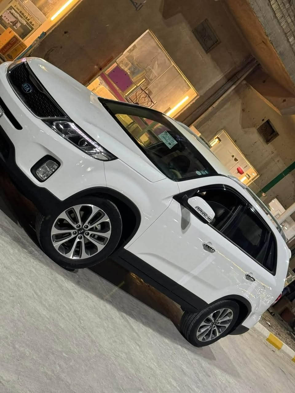 السلام عليكم
سورنتو خليجي 2015 
محرك 2400 دوش
السيارة فول مواصفات عدا البنوراما
بصمة ابواب
بصمة تشغيل
7 راكب
ثلاث قطع تبريد 
ماشية 105 الف
السيارة مكفولة كفالة عامة 
وجاهزة من كلشي تخم تاير تبريد ثلج حدادية
مكينة وكير مكفولات

السعر 157 وبيها مجال
للاستفسار ***********
