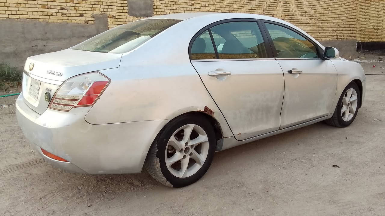 جلي امكراند 2013 وارد خليجي رقم ذي قار بأسمي تحويل ثاني يوم جاهزه كير ومكينه تخم تأير كله جديد تبريد نقص غاز فقط مكينه جديده توني شادها السعر 40 وبيها مجال للبيع او المراوس حسب القناعه مكاني بالناصرية للاستفسار اتصل على الرقم ***********
