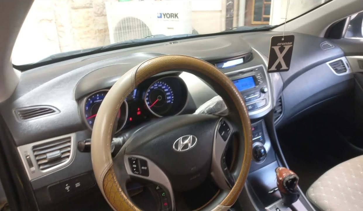 🚗 هيونداي ألنترا موديل 2016 للبيع 🚗

المواصفات والتفاصيل:
 * الموديل: 2016
 * المواصفات: وارد كوري
 * اللون: فضي (رصاصي)
 * حالة البدي: جاملغ السايق مبدل + صبغ بقبق الجنطة
 * الأوراق والسنوية: سنوية جديدة تنتهي عام 2030 / رقم اربيل
 * الحالة العامة: السيارة بنظافة ممتازة وجاهزة للاستخدام.
📍 المكان: [الديوانية/المركز]
💰 السعر: [95]
📞 للتواصل: [***********]
