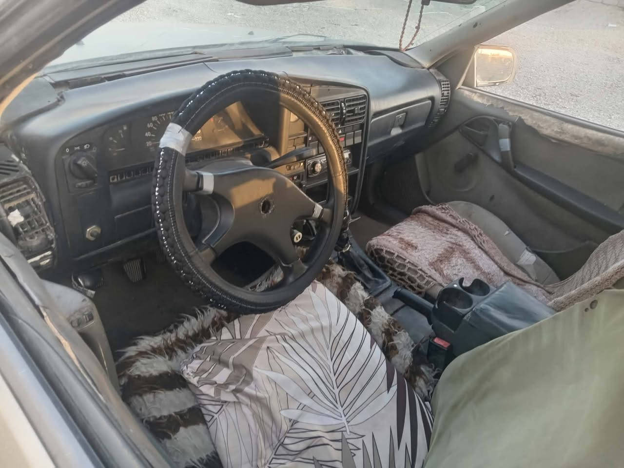 السلام عليكم اوبل اوميكا  سياره كير مكينه شرط مال كصه وشرط التحويل   سياره كدام العين باقي تفاصل اتصل ***********   السعر ١٤ بيها مجال
