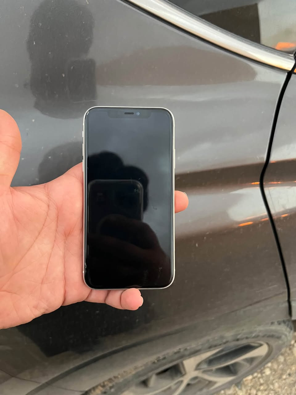 سلام عليكم 
iPhone 11عادي
ذاكرة128
بطارية82
لون ابيض 
كلشي مامبدل
جهاز بلادي كلو مامفتوح
فيس إيدي شغال 
تك سيم 
سعر 260وبي مجال بسيط 
استفسار اكثر اتصل 
***********اتصال 
*********** واتساب 
مكاني موصل أيسر
