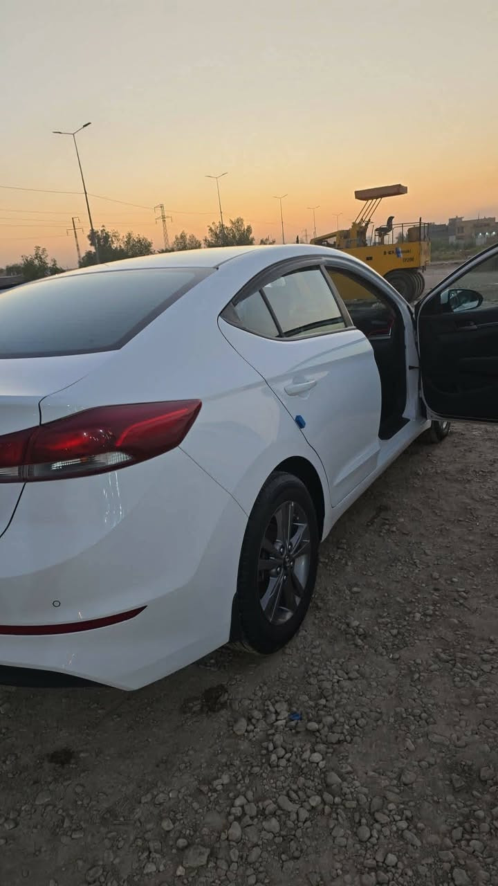 السلام عليكم النتره 18خليجي مقدس محرك 1600 السيارة مال جناي سعر  150بيه مجال بصيط حك الجيه مكاني بابل قضاءالقاسم استفسار ***********
