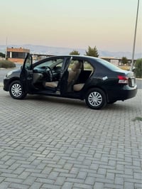يارس ٢٠٠٨ • جير عادي • قفل مركزي