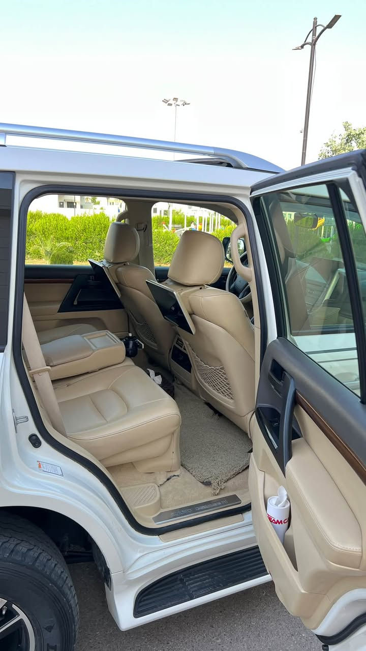 لاندكروز GXR v6 4000
رقم اربيل 
ماشيه 173الف 
كلين مكفوله كفاله عامه من الصبغ والبارد واي حادث 
السعر 455 ورقه والتحويل مباشر 
للتواصل الاتصال على الرقم ***********
