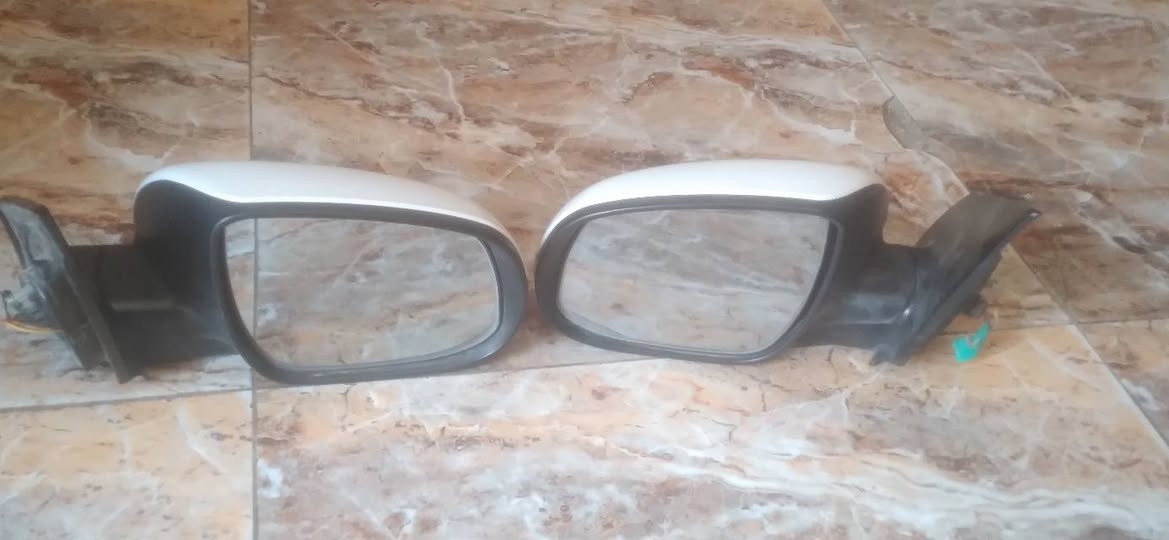 مرايات • ريو ٢٠١٠/٢٠١١ • كهربائية