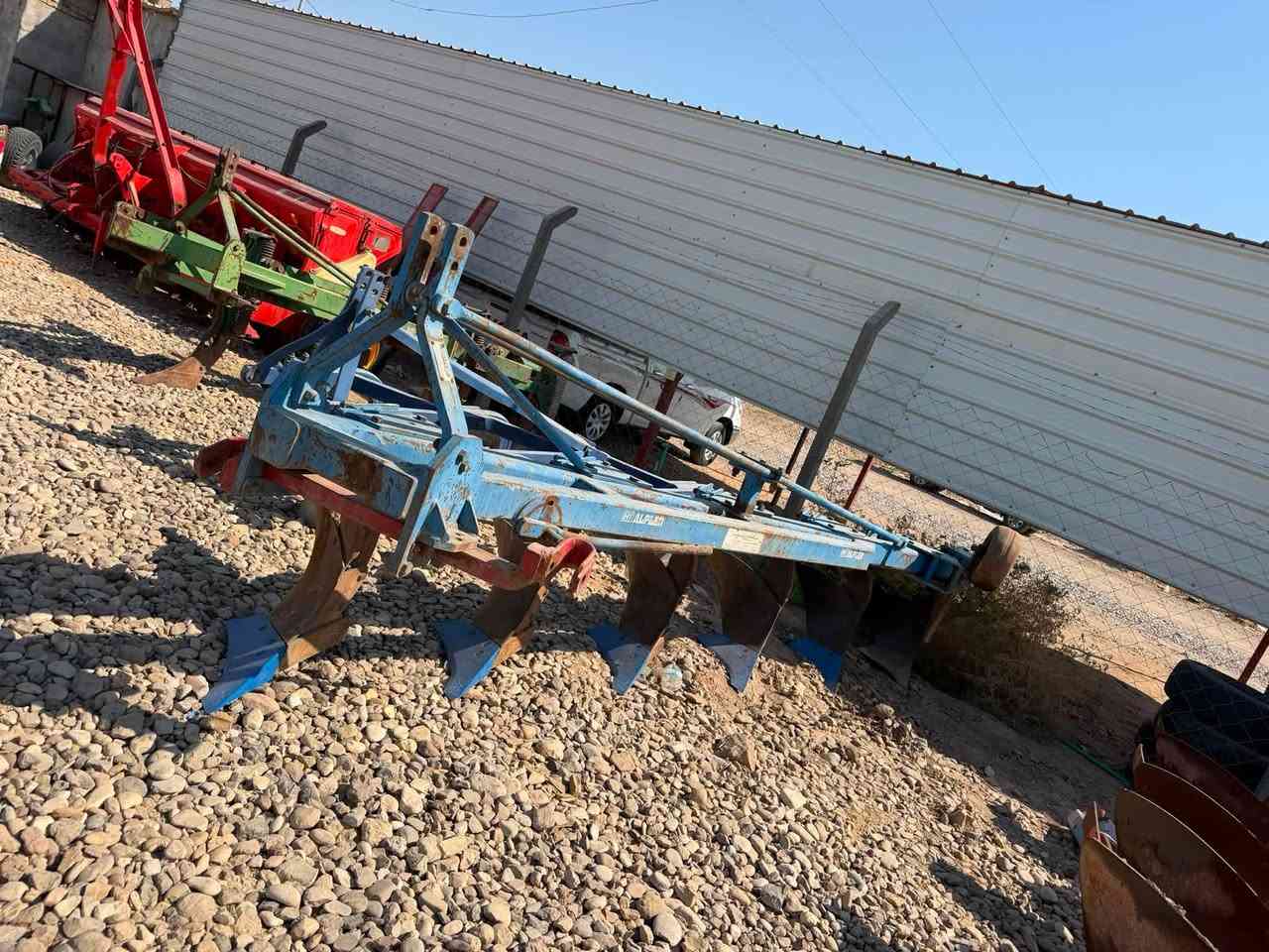 للبيع فدان البير سداسي مكفول من لحيم العواج الاستفسار اتصل ***********
