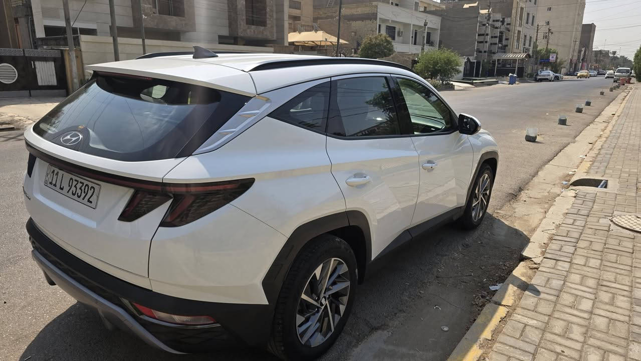 توسان 2020 خليجي ماشيه 54 الف رقم بغداد بسمي 
فول مواصفات عدا فتحه كير محرك مكفول بلادي على وضع شركه كفاله بدون شخوط ورصعات بيها شبر صبغ ما يبين 
السعر 173 بيها مجال للشراي 
الاستفسار *********** مكاني بغداد السيديه
