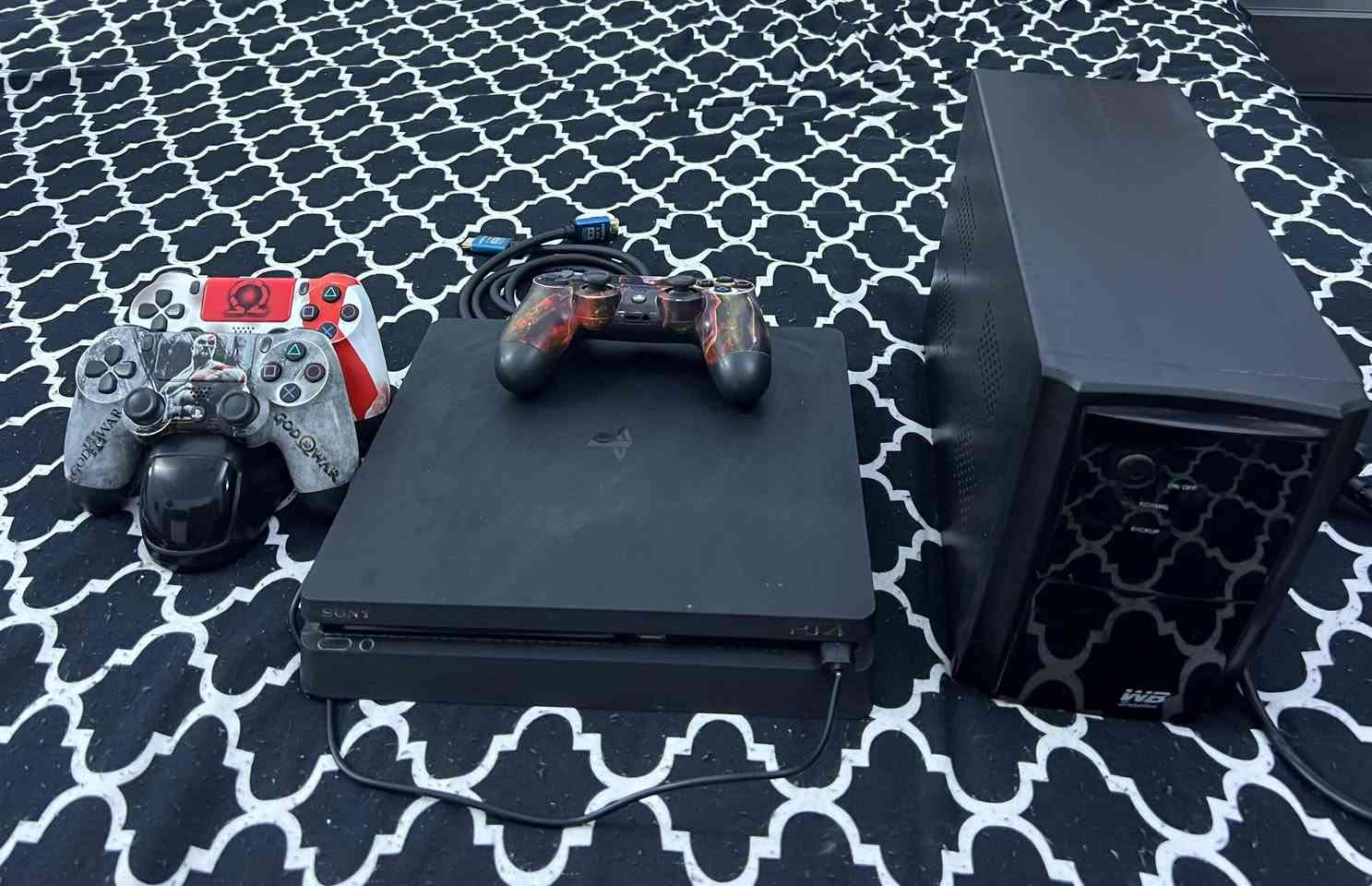 بلي فور • ٥٠٠ جيجا • نظيف جداً