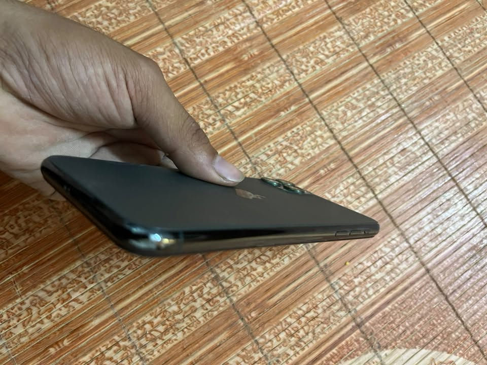 السلام عليكم شباب ايفون 11 pro max للبيع
ذاكرة ٢٥٦ 📲

بطارية 🔋 82 بلادية 

فيس ايدي شغال 

جهاز شغال بي فقط هاي الفطور بالشاشة 

العنوان ( بغداد مدينة الصدر )

السعر ٢٥٠ وبي مجال 

متواجد واتساب فقط ***********

نص مكتوب في الصور:
- 3:19
- عام
- سجل تاريخ القطع والخدمة
- الشاشة
- قطعة غير معروفة
- تجمع Apple سجل تاريخ القطع والخدمة، ويعرض السجل معلومات عن حالة iPhone وتفاصيل إصلاحه. معرفة المزيد...
- الأغاني
- 0
- الفيديوهات
- 222
- الصور
- 290
- التطبيقات
- 16
- السعة
- 256 غ.ب.
- متوفر
- 192.78 غ.ب.
- عنوان Wi-Fi BC:09:63:92:DF:EE
