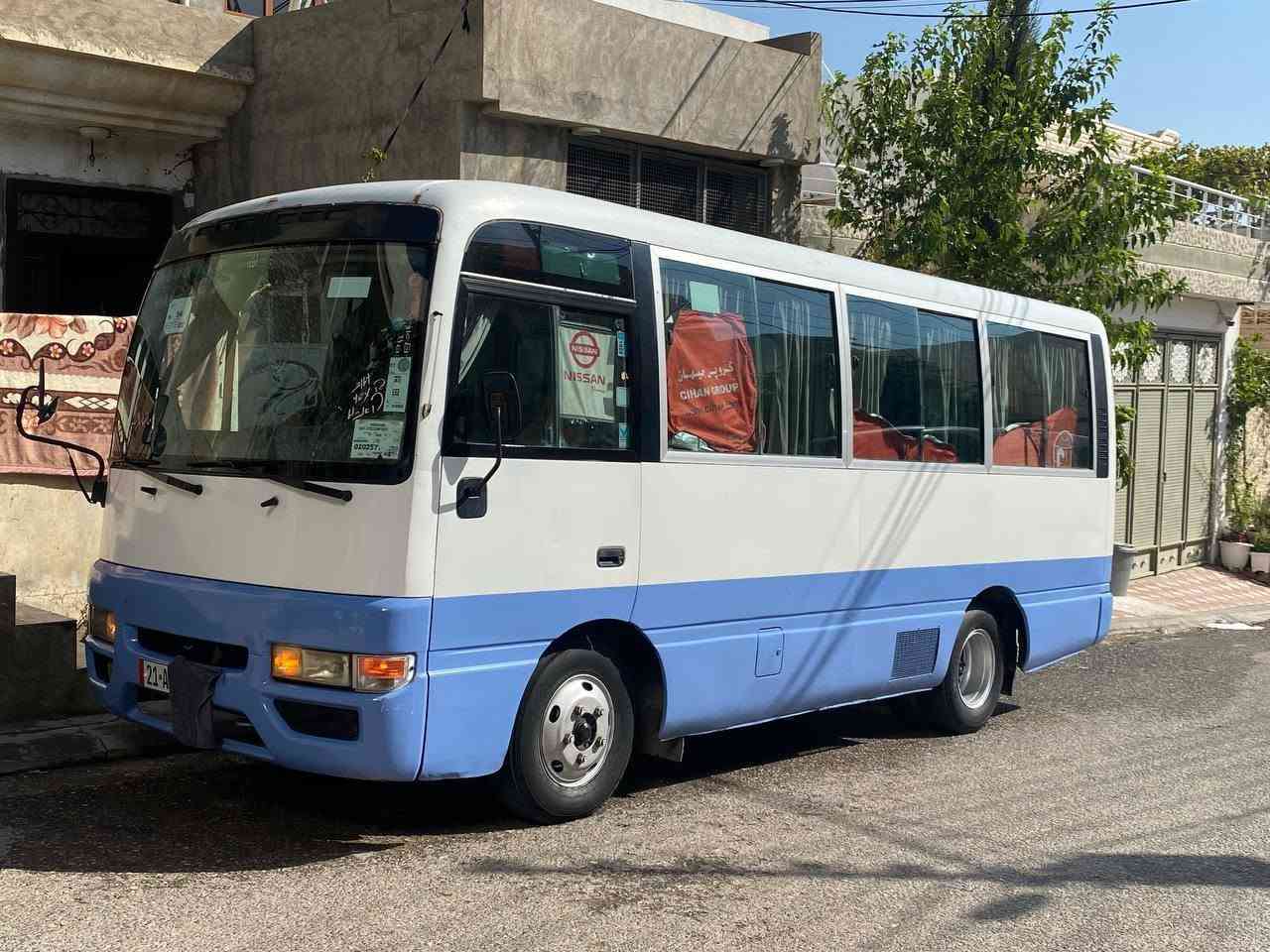 نیسان ٢٠٠٢ محەسەن
گێڕ و مەکینەو ئەکسل تەبرید بەشەرت 
3 گەرمی بیلاد پێشو دوای تازە داگیراوە بوش و وەرەق و دەبڵی تازە چاک کراوە پێشی چوپلێسە دوو پەڵەی سپیەکەی بۆیاخە ڵەگەڵ شینەکەی سەنەوی تازەیە تا ئاخری 2030 بە ناوی خۆمەوەیە 
سعری 115$ لە سلێمانیم
***********
