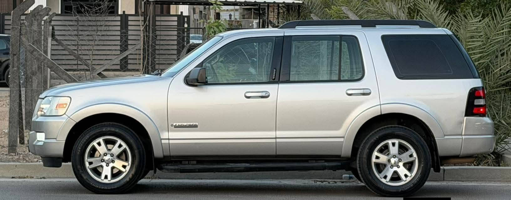سلام عليكم فورد اكسبلور موديل 2008خليجيه نيڤا كير ومحرك وصدر
كفاله تخم تاير جديد سبعه راكب تبريد 4قطع مركزي شاشه كار بلي لايت زنون رقم جديد اربيل باسمي مكان سياره بغداد الشعب سعره 100وبيه مجال بسيط الاستفسار***********هيثم فورد
