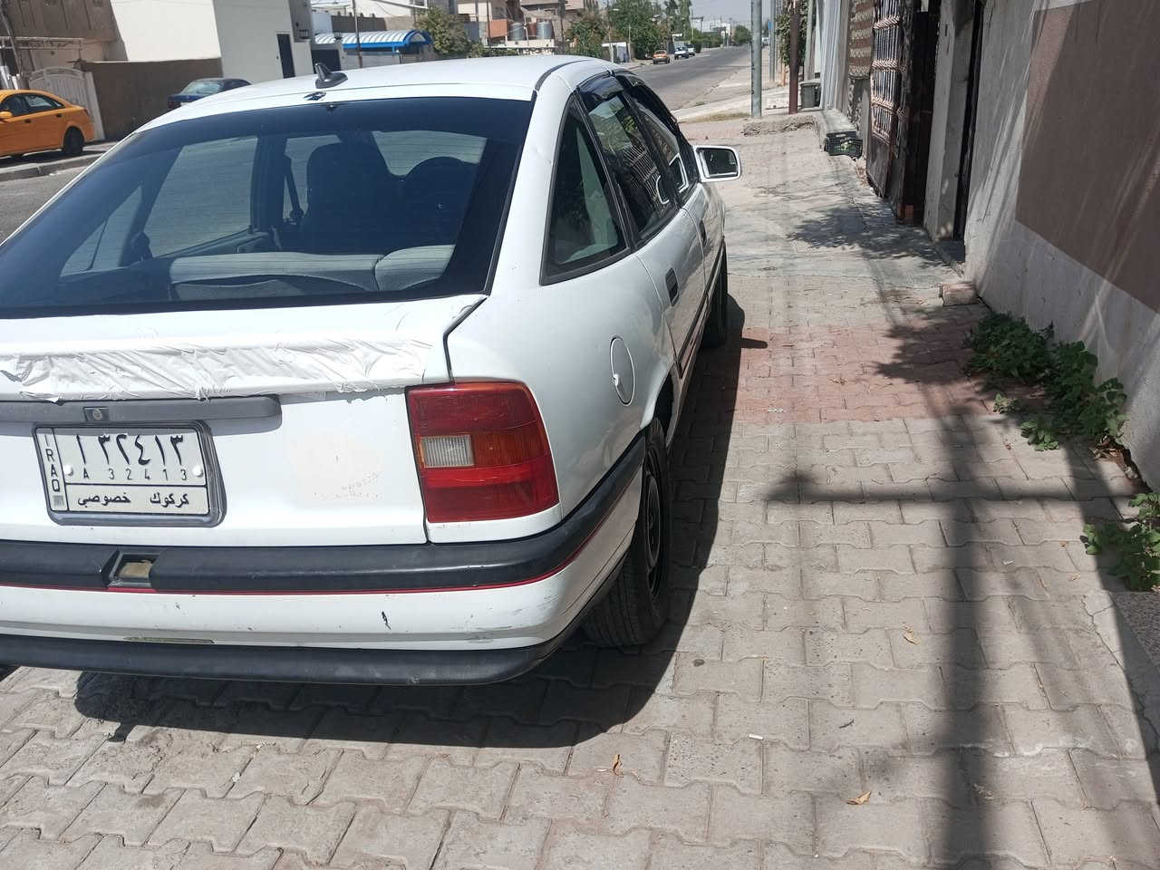 السلام عليكم اوبل فيكترا موديل 92 محرك 20 شرط محرك كير جديد بطاقه *********** سعر 37 سياره وضع شركه بدون صبغ ابيض ثلجي جام كهربائي 4 شرط تحويل
