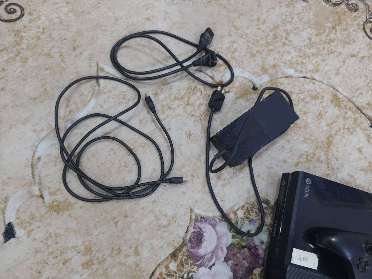 اكس بوكس ون فات • مستعمل قليل • كل الملحقات