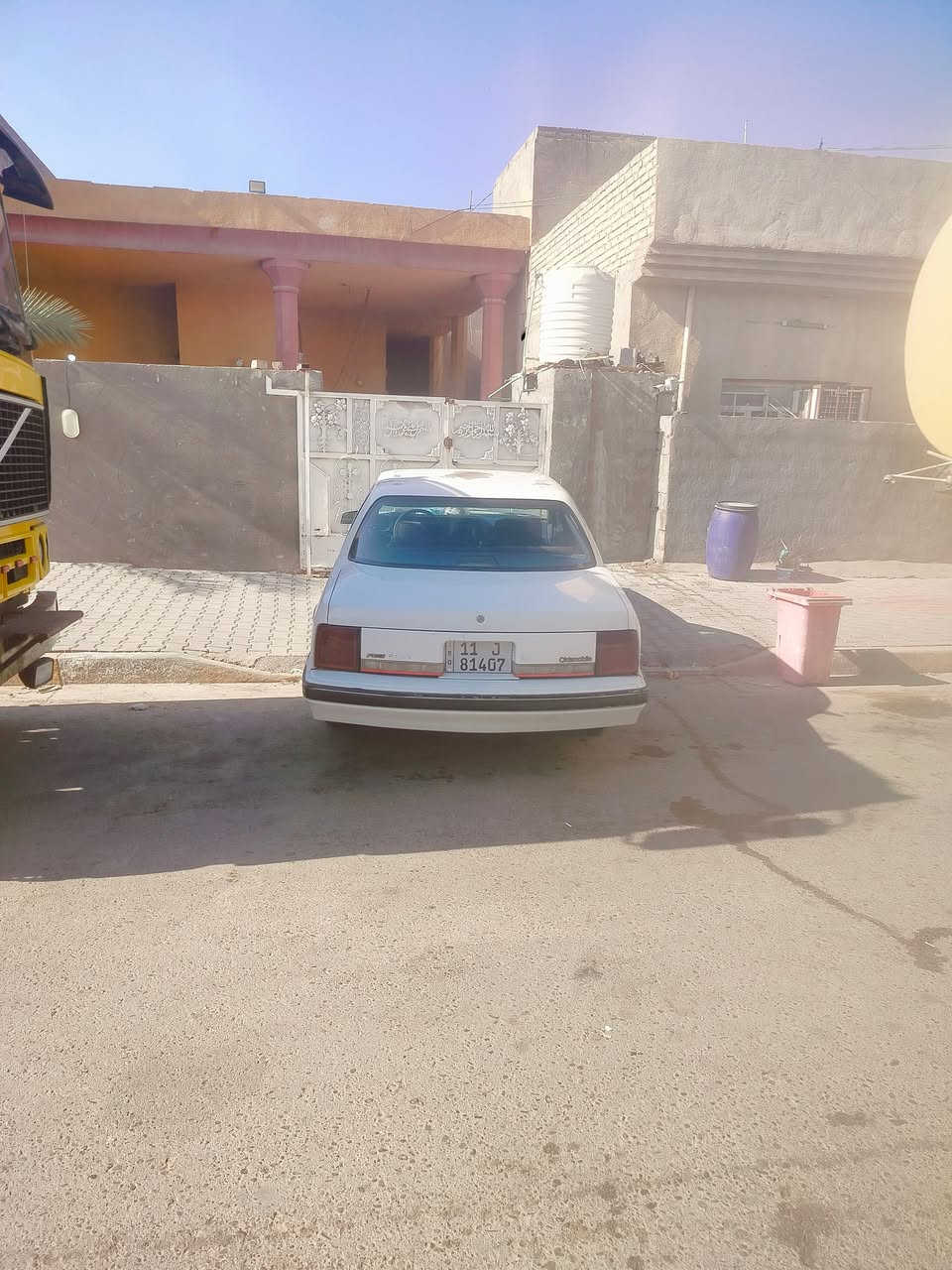للبيع اولدز موديل 90 تبريد محرك كير خير من الله 
تخم تاير باتري جديد دواخل نضيفه تحويل مباشر
 42 وبيها مجال 
***********
