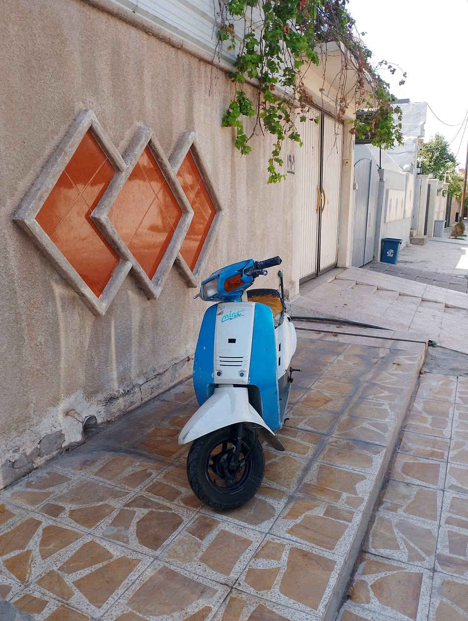 السلام عليكم ماطور يا مها زنجيل شغال كل شي ما ابيه كهربائيات شغاله بس يحتاج له باتري وبس يحتاج له شوته ا العنوان  الموصل السعر 110و بمجال ***********
