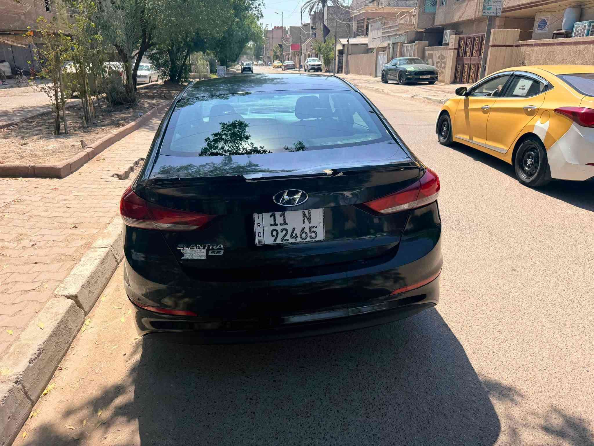 رجاءً اقرأ المنشور قبل لا تتصل
سيارة الالنترا موديل 2018 ماشيه 103.600 مايل وقابل للزيادة 
مواصفات السيارة SE السعر 110 وبيها مجال للشراي 
شاشة 
كامرة خلفية 
تحكمات جهتين 
لاين زنون 
كير محرك كفالة 
كهربائيات كلها شغاله
تبريد تدفئة شغال جديد تبديل منظومة قبل هذا الصيف 
تخم تايرات جديد
صدر جديد
ملاحظات السيارة :- مبدل كازكيت اصلي شرط الضمان 6 اشهر قبل اسبوعين يم خدمات علي الشمري بالبياع الشارع الثالث 
والكشر الخارجي يحتاجله ترتيب 
والباقي كله كفاله 
للاستفسار:- ***********
