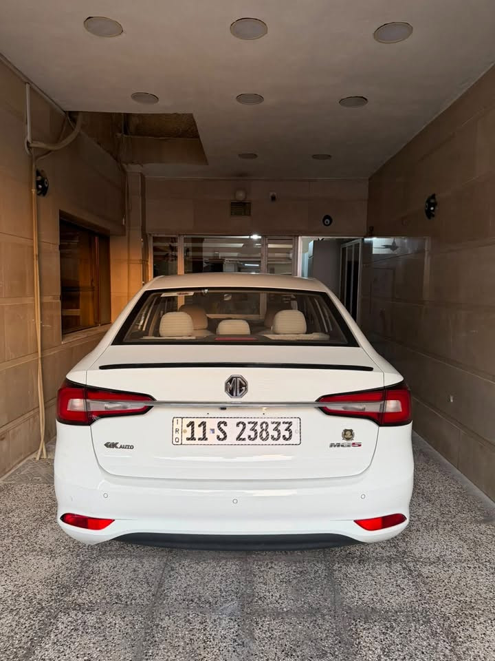 Mg 5 2023 
مكفوله بس بارد بل باب من جوه 
مواصفات بصمه شاشه تحكم ستيرن كامره خلفيه دواره كروس سرعه لد نهاري
سيارة مال بيت جديدة
ماشية 77 الف كيلو 
رقم بغداد
سعر 90 و بيه مجال
***********
